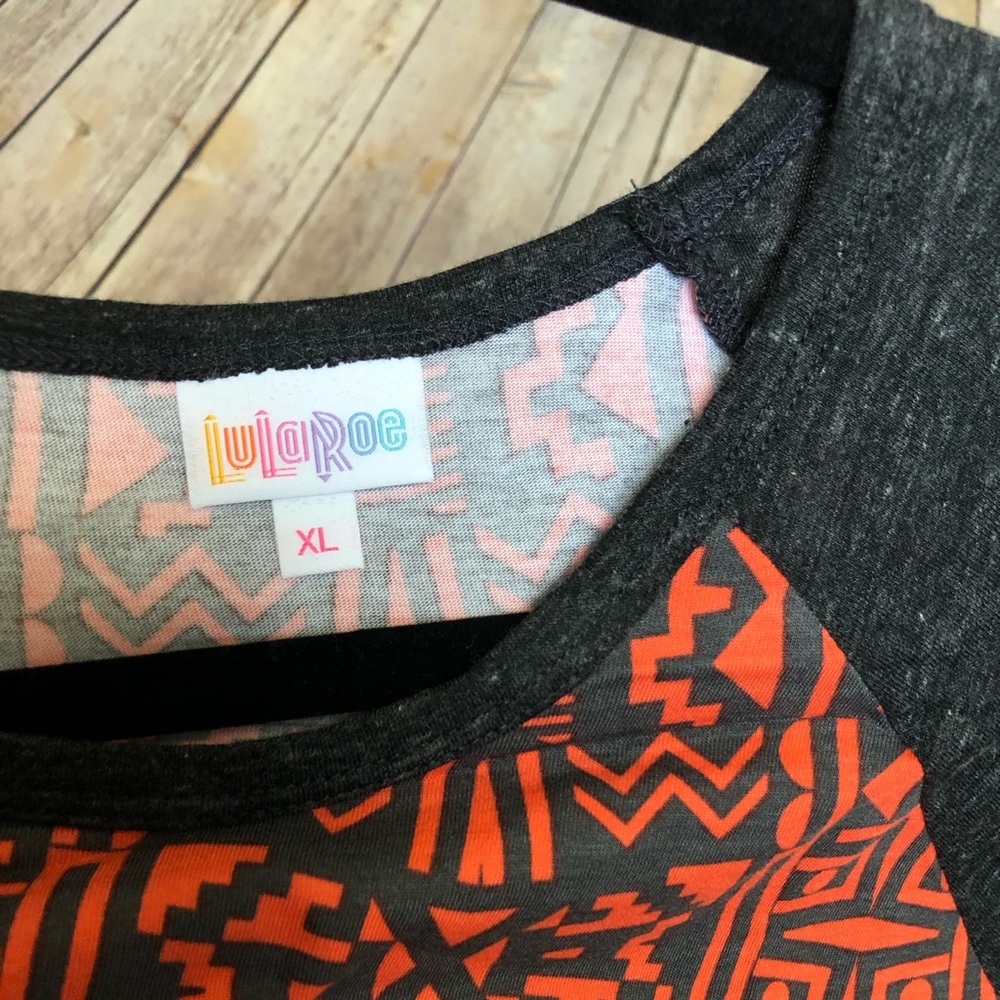 LULAROE || RANDY SHIRT - Picture 2 of 4